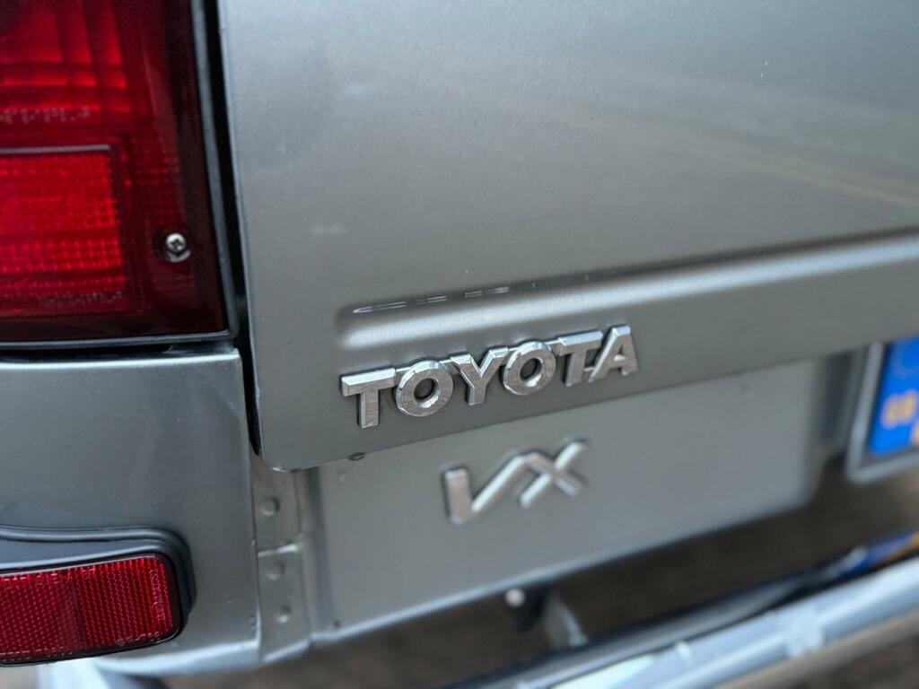 Toyota HILUX Hatchback Blue #28