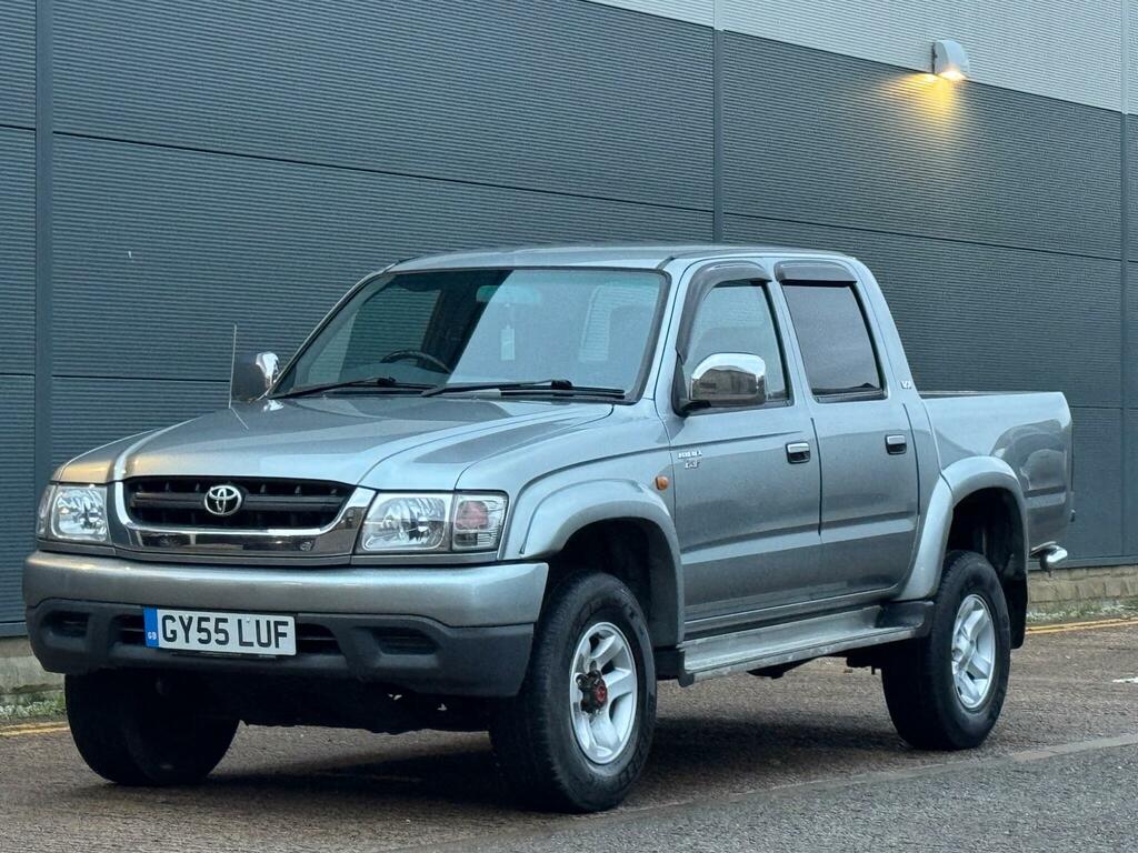 Toyota HILUX Hatchback Blue #12