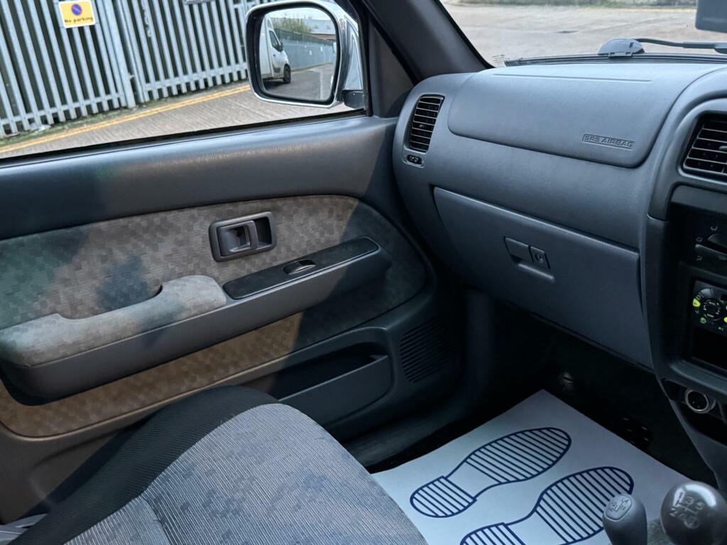 Toyota HILUX Hatchback Blue #24