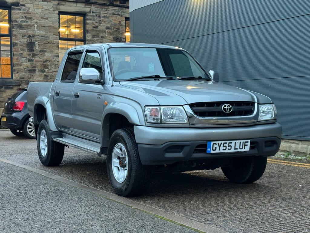 Toyota HILUX Hatchback Blue #4