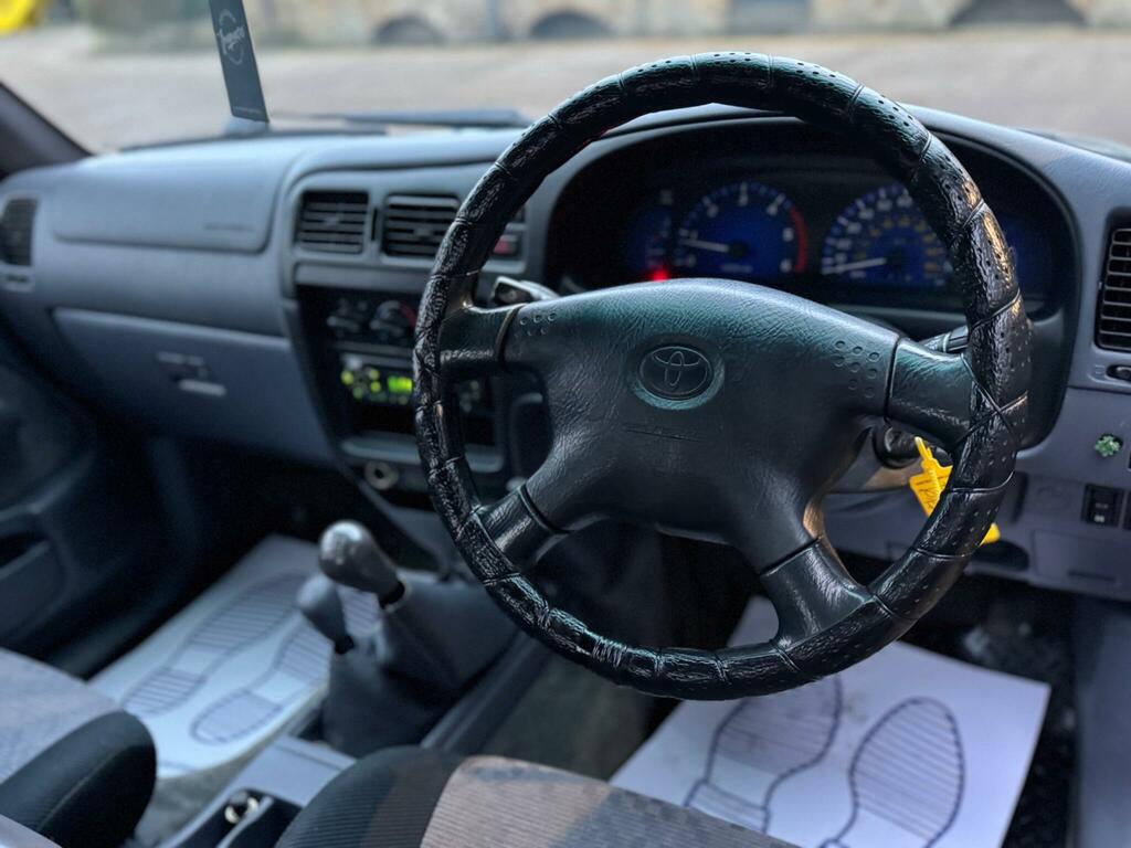 Toyota HILUX Hatchback Blue #21