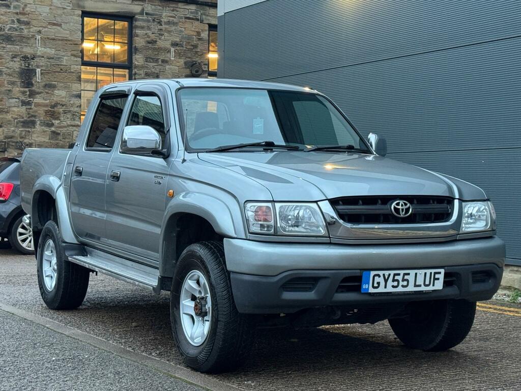 Toyota HILUX Hatchback Blue #1