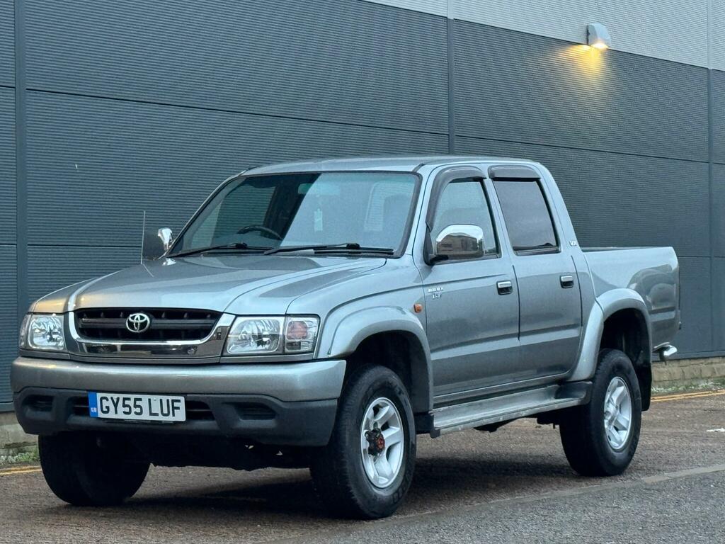 Toyota HILUX Hatchback Blue #13