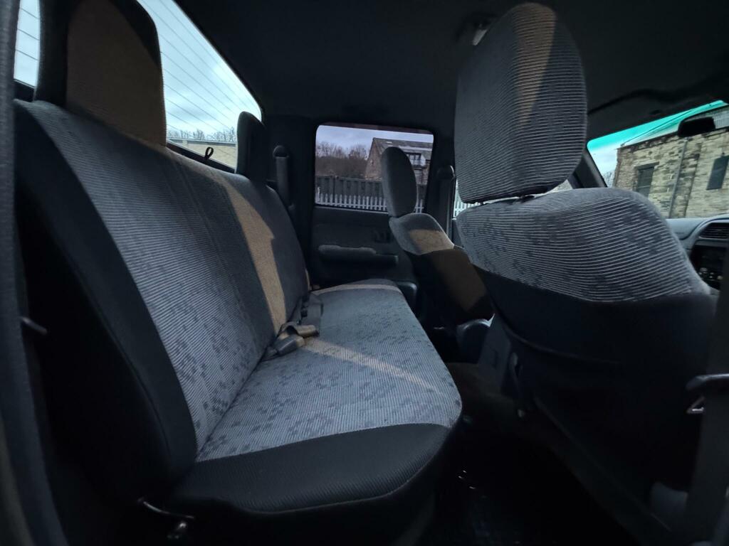 Toyota HILUX Hatchback Blue #19