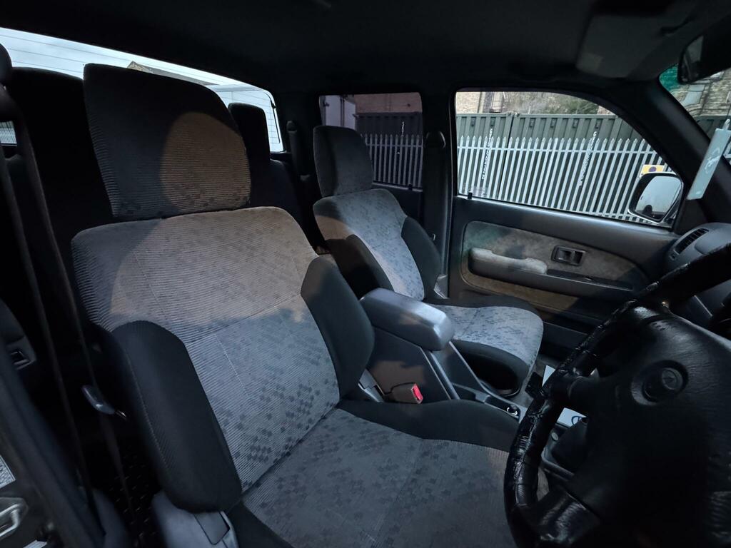 Toyota HILUX Hatchback Blue #18