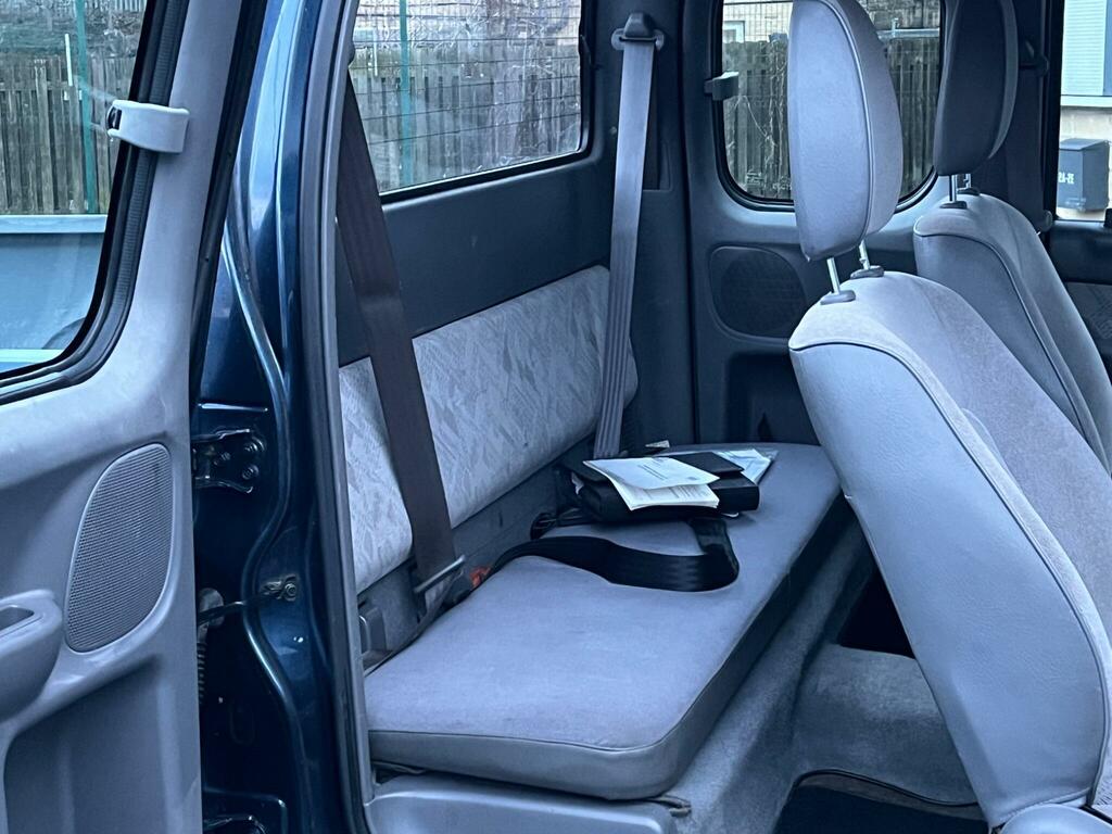 Mazda B2500 Series B2500 Silver #15