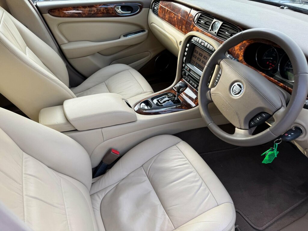Jaguar XJ 2.7 Tdvi Sovereign Lwb Saloon Blue
