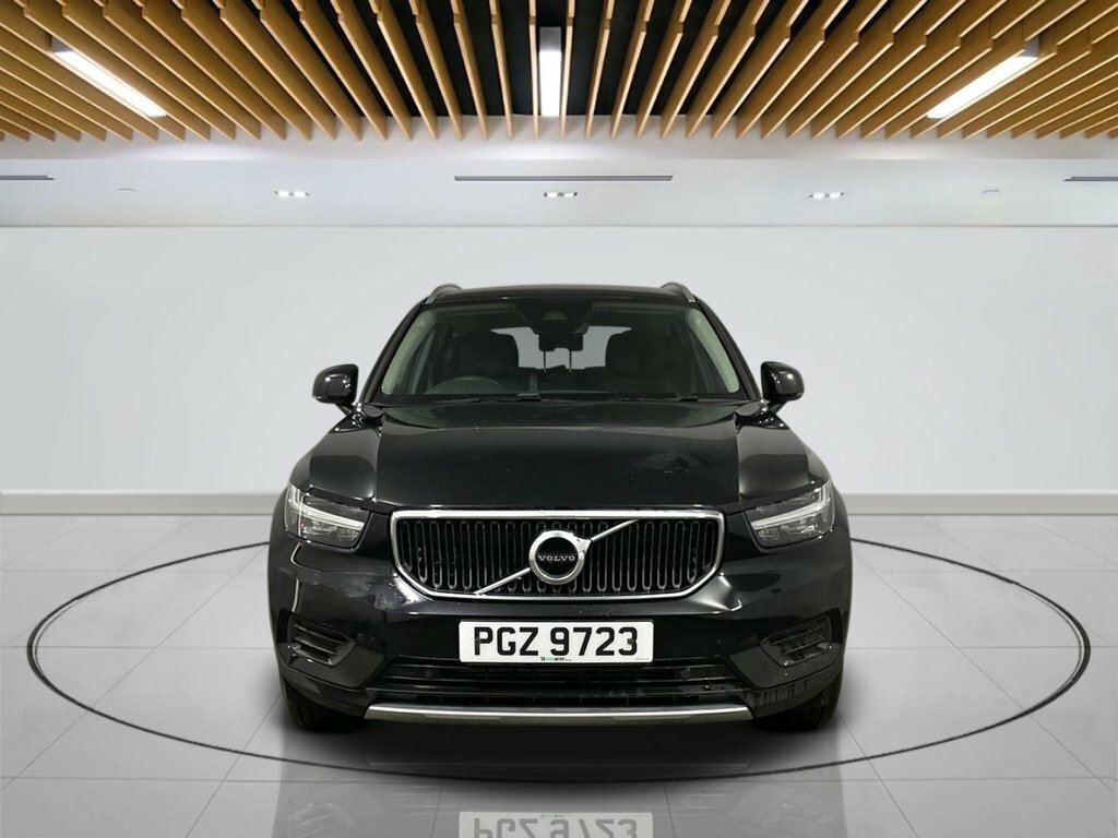 Volvo XC40 2L D3 Momentum Black