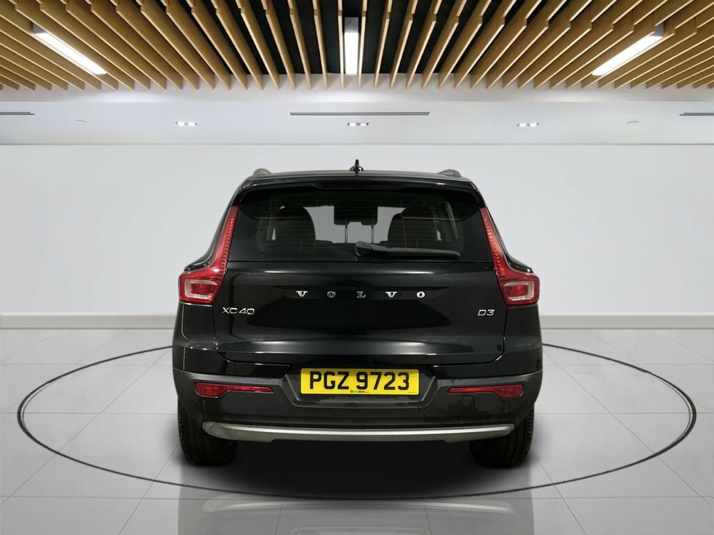 Volvo XC40 2L D3 Momentum Black #6