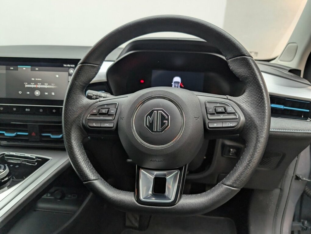 MG 1100 51Kwh Se Hatchback 170 Ps White #22