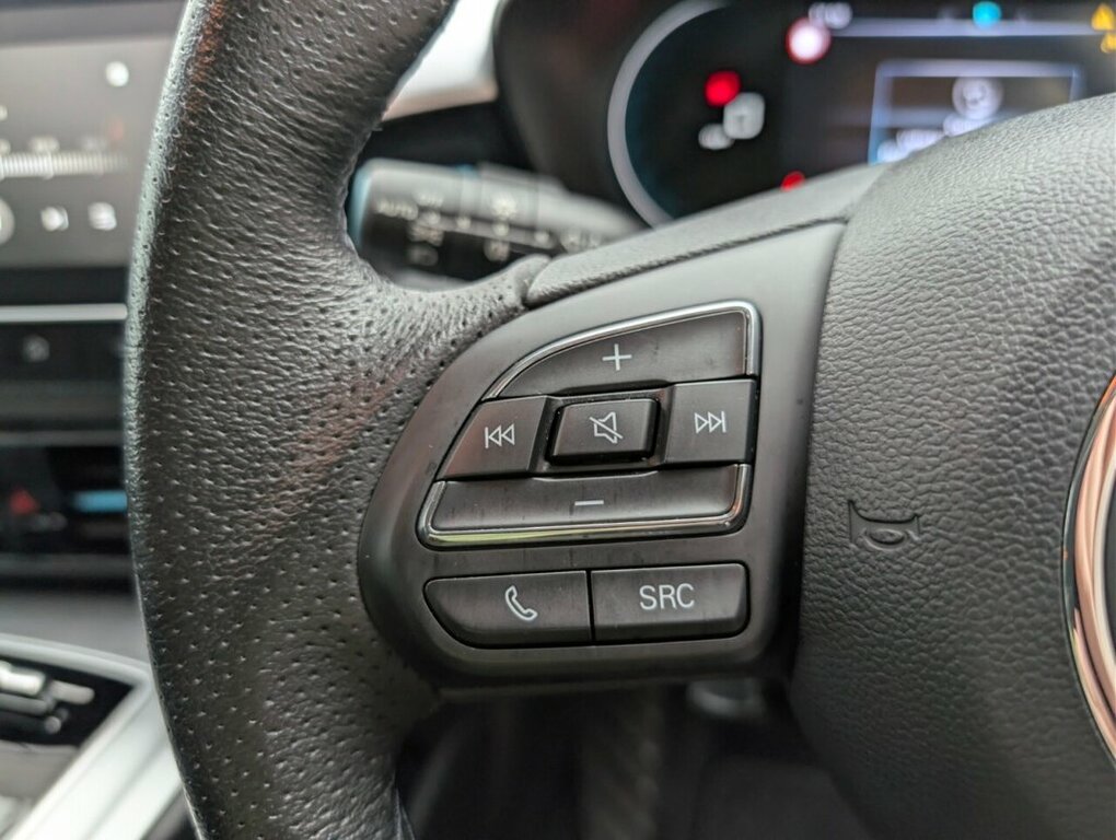 MG 1100 51Kwh Se Hatchback 170 Ps White #18