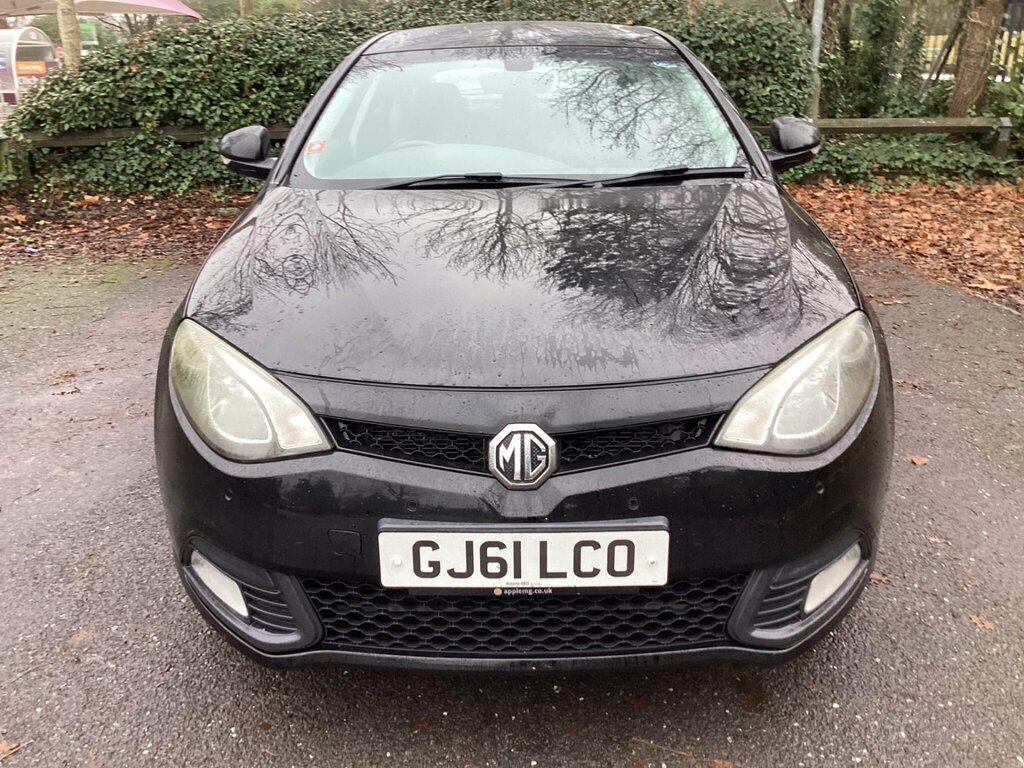 MG MG6 Hatchback Orange #2