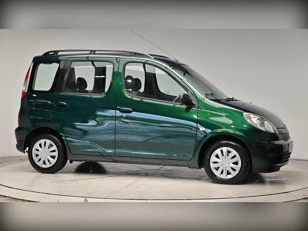 Toyota Verso 1.3 Verso Beige #40