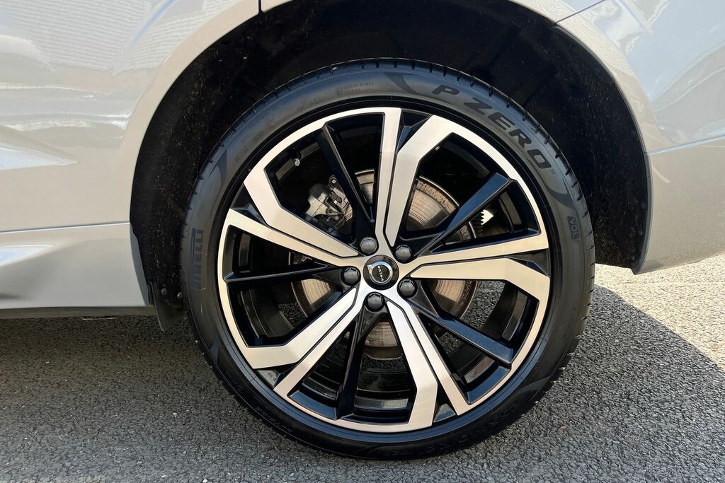 Volvo XC60 B5 Ultra Bright Mild Hybrid OE74BWG Silver #5