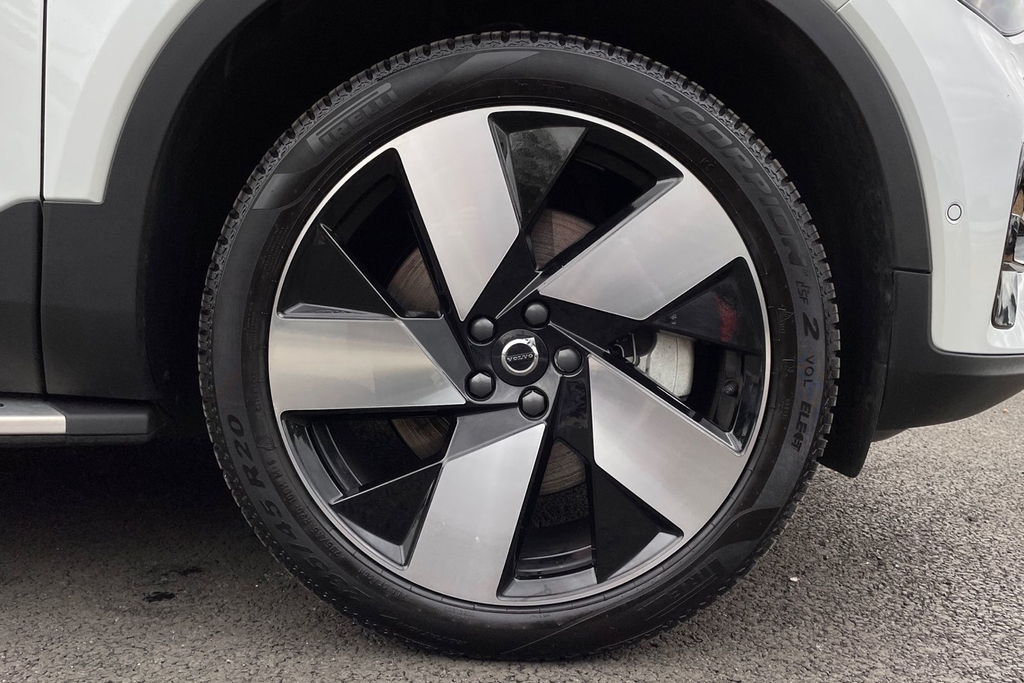 Volvo XC40 Single Motor Ultimate AF25WDP White #5