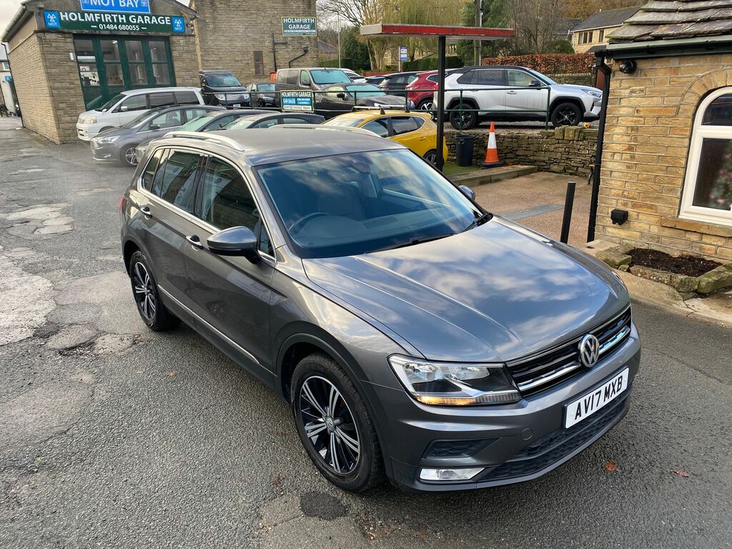 Volkswagen Tiguan 2.0 Tdi Bluemotion Tech Se Navigation Euro 6 Ss AV17MXB Grey #3