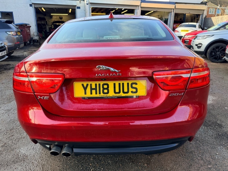 Jaguar XE Portfolio YH18UUS Red #6