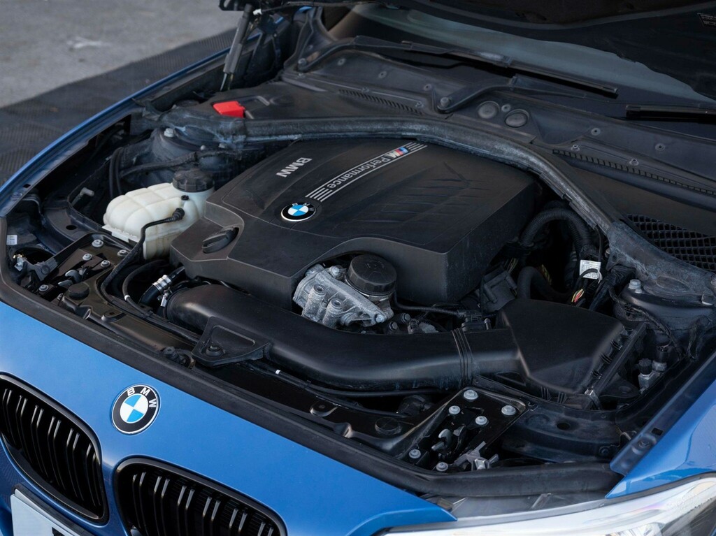 BMW M1 Auto  #25