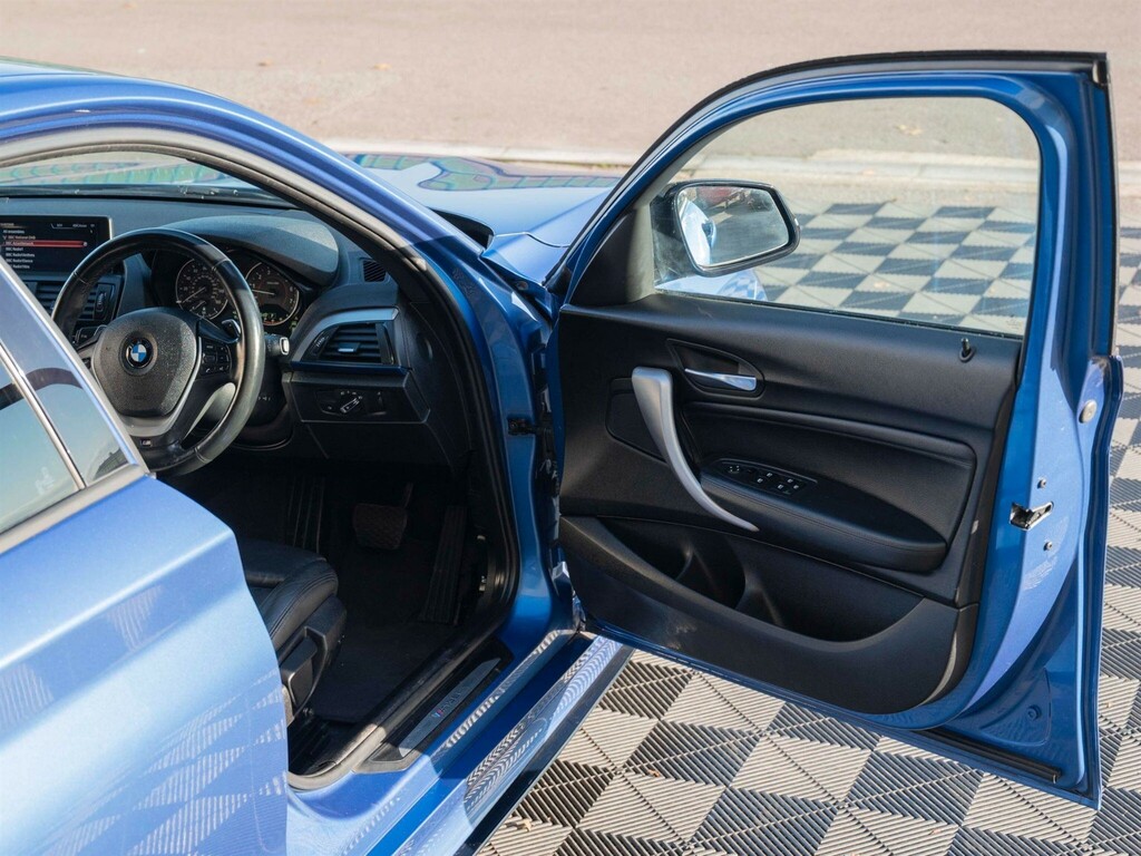 BMW M1 Auto  #14