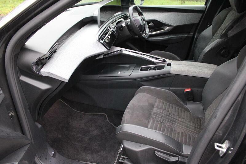Peugeot 5008 73Kwh Gt KM74WNV Grey #2