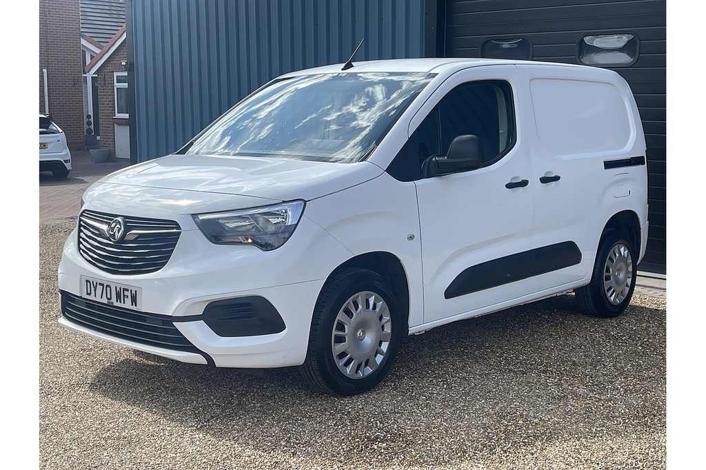 Vauxhall Combo Turbo D 2300 Sportive U2389 Ulez DY70WFW White #3