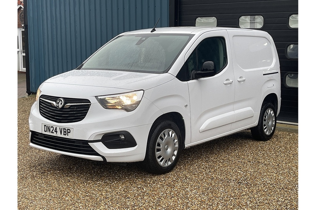 Vauxhall Combo Turbo D 2300 Pro 2024 U2481 Ulez DN24VBP White #3