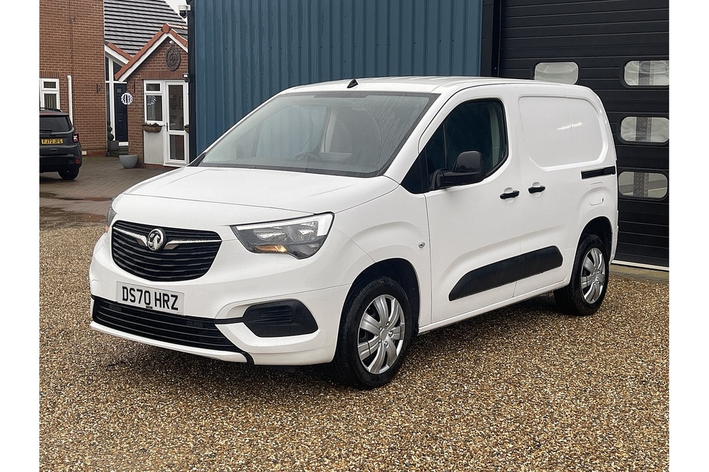 Vauxhall Combo Turbo D 2300 Sportive U2474 Ulez DS70HRZ White #3