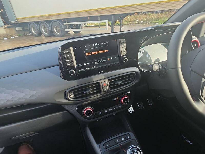 Hyundai I10 1.0 Advance Nav White #16