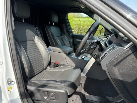 Land Rover Discovery D300 R-dynamic Hse YH72ZDC White #4