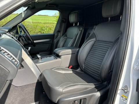 Land Rover Discovery D300 R-dynamic Hse YH72ZDC White #3