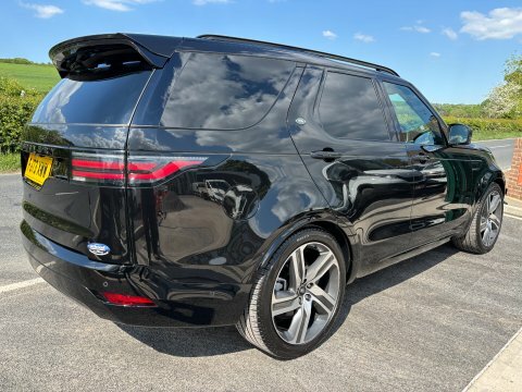 Land Rover Discovery D300 Commercial Dynamic FJ73XWW Black #2