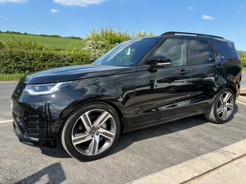 Land Rover Discovery D300 Commercial Dynamic Black