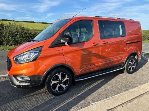Ford Transit Custom 320 L1 170Ps YH71STX Orange
