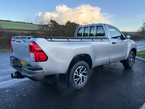 Toyota HILUX Active 4Wd D-4d Silver #2