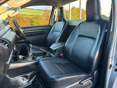 Toyota HILUX Active 4Wd D-4d Silver #3
