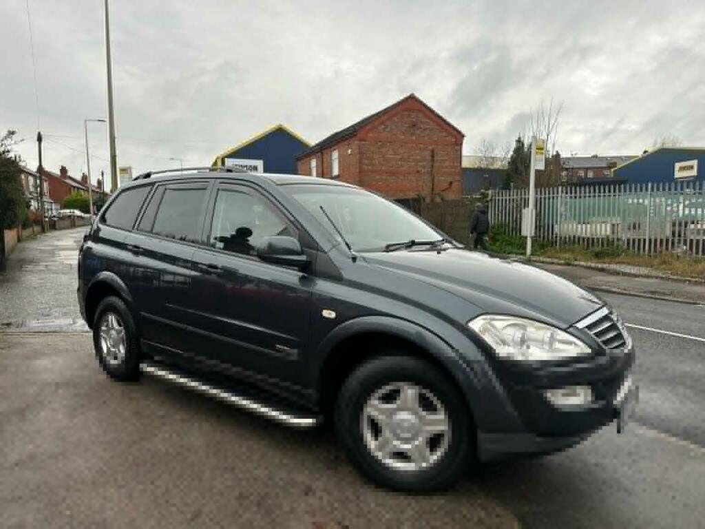 SsangYong Kyron 4X4 2.0 Td Sx 201010 Silver #4