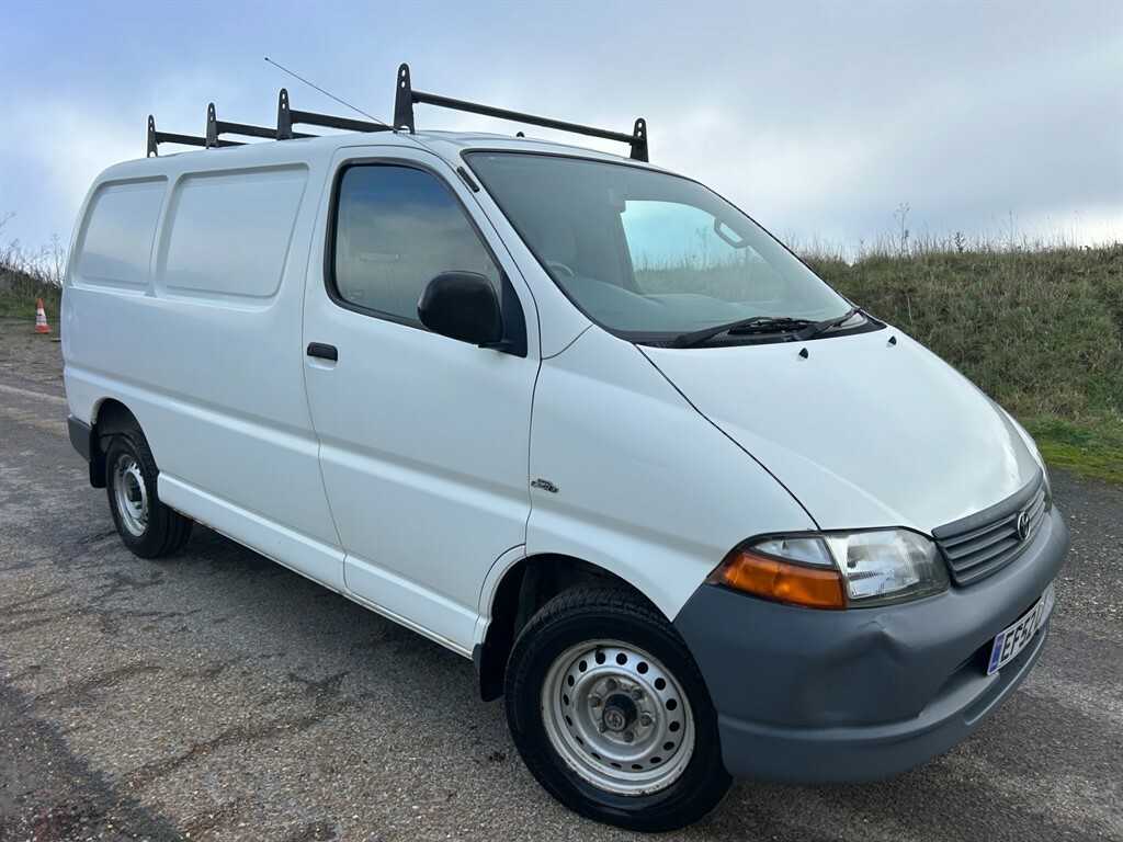 Toyota HiAce #7