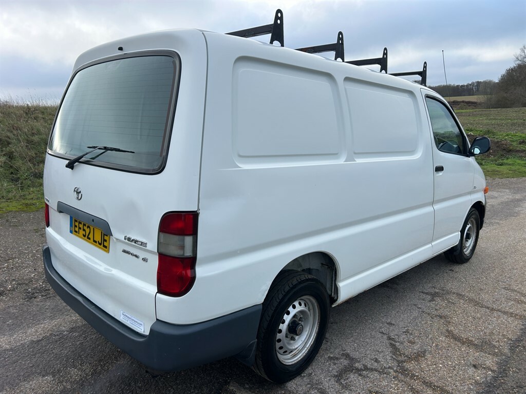Toyota HiAce #5