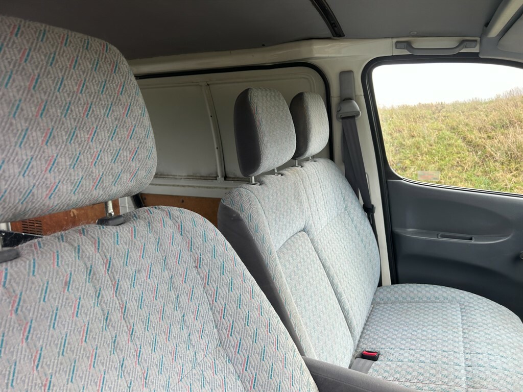 Toyota HiAce #17
