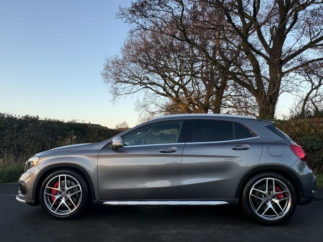 Mercedes-Benz GLA Class 2016 2.0 Gla45 Amg Premium Suv Spds D Grey #4