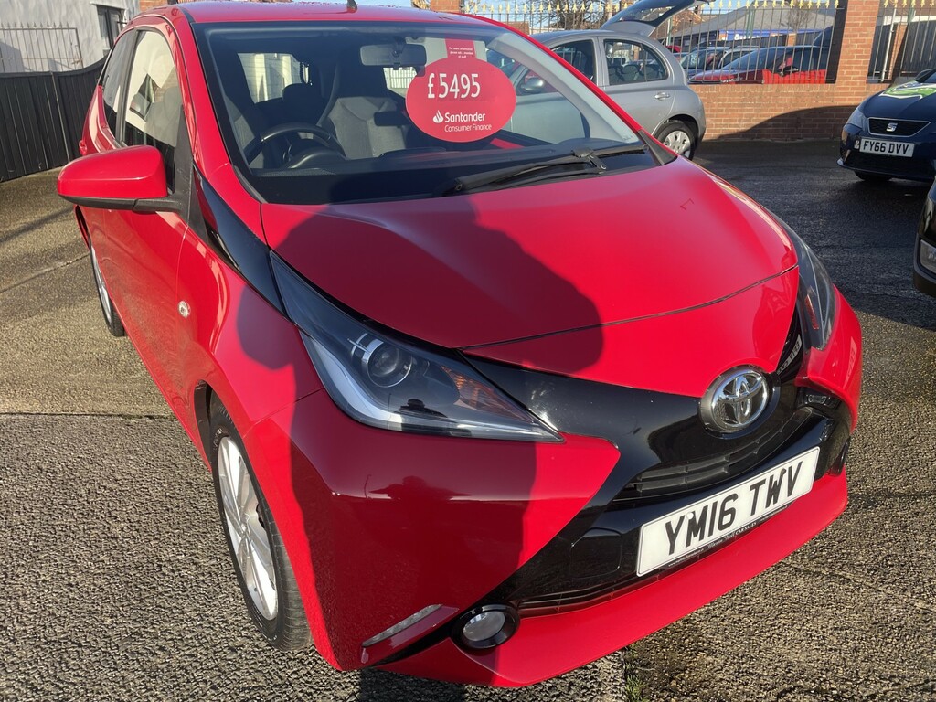 Toyota Aygo Hatchback 1.0 Vvt-i X-pression 2016 Red