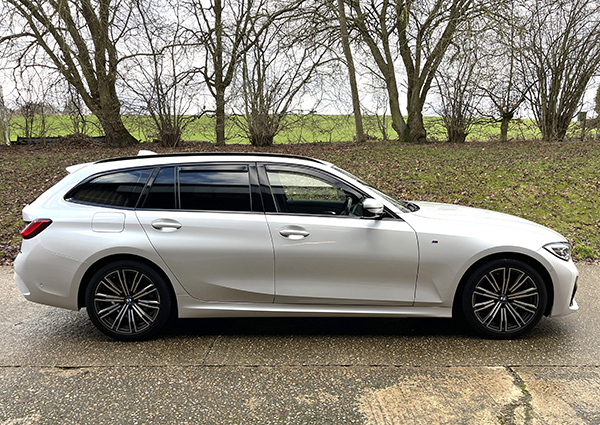 BMW 3 Series M Sport Touring Xdrive EU69WWS White #2