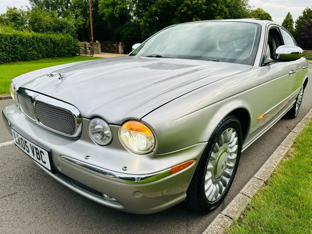Jaguar XJR 4.2 V8 Silver #15