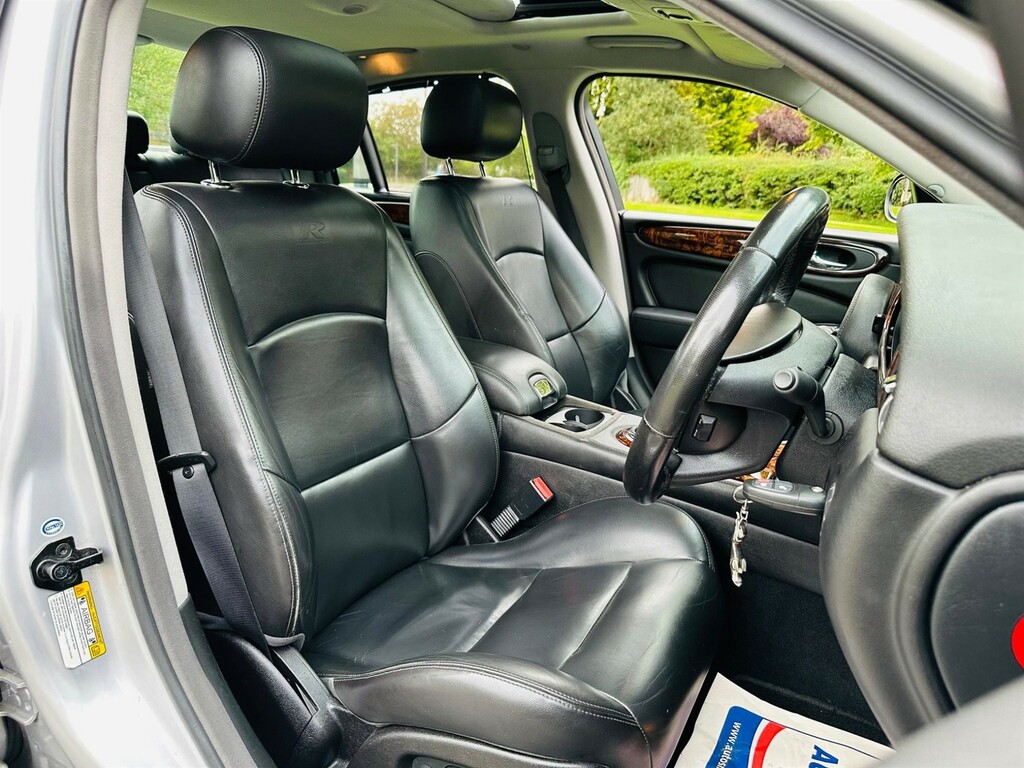 Jaguar XJR 4.2 V8 Silver #26