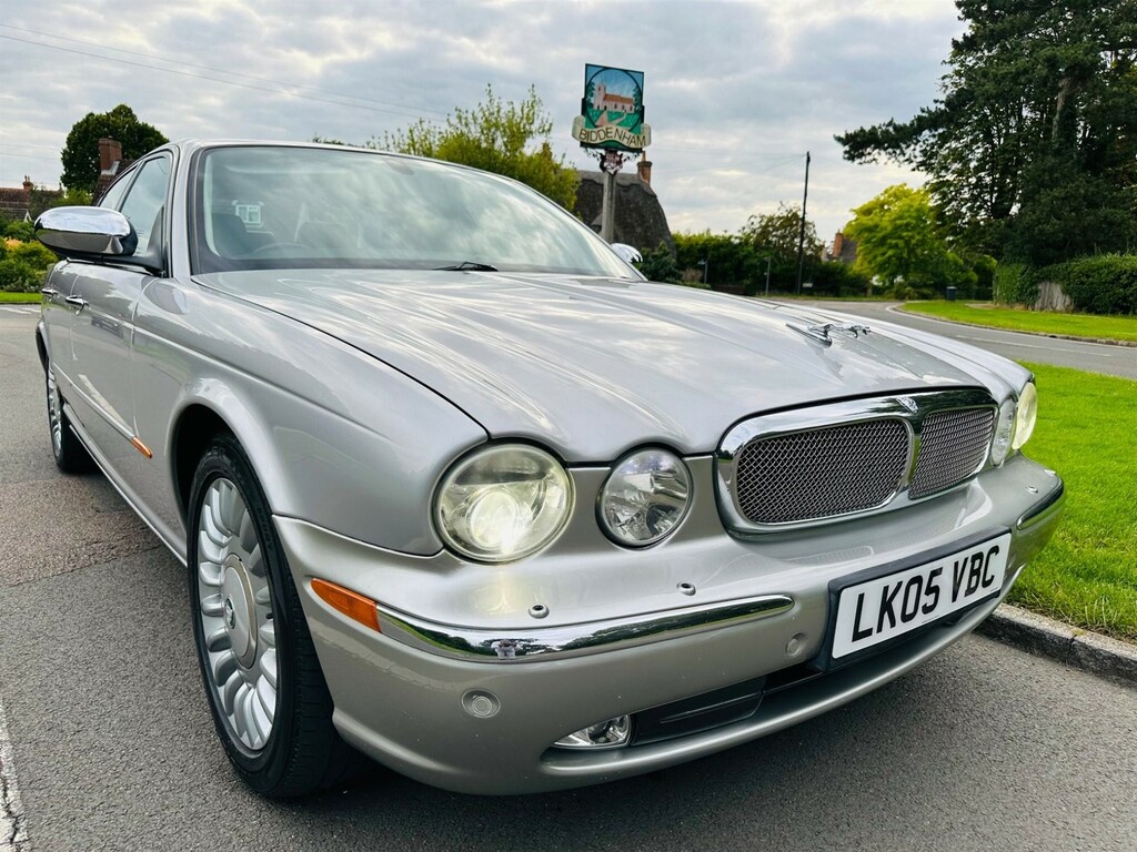 Jaguar XJR 4.2 V8 Silver #11