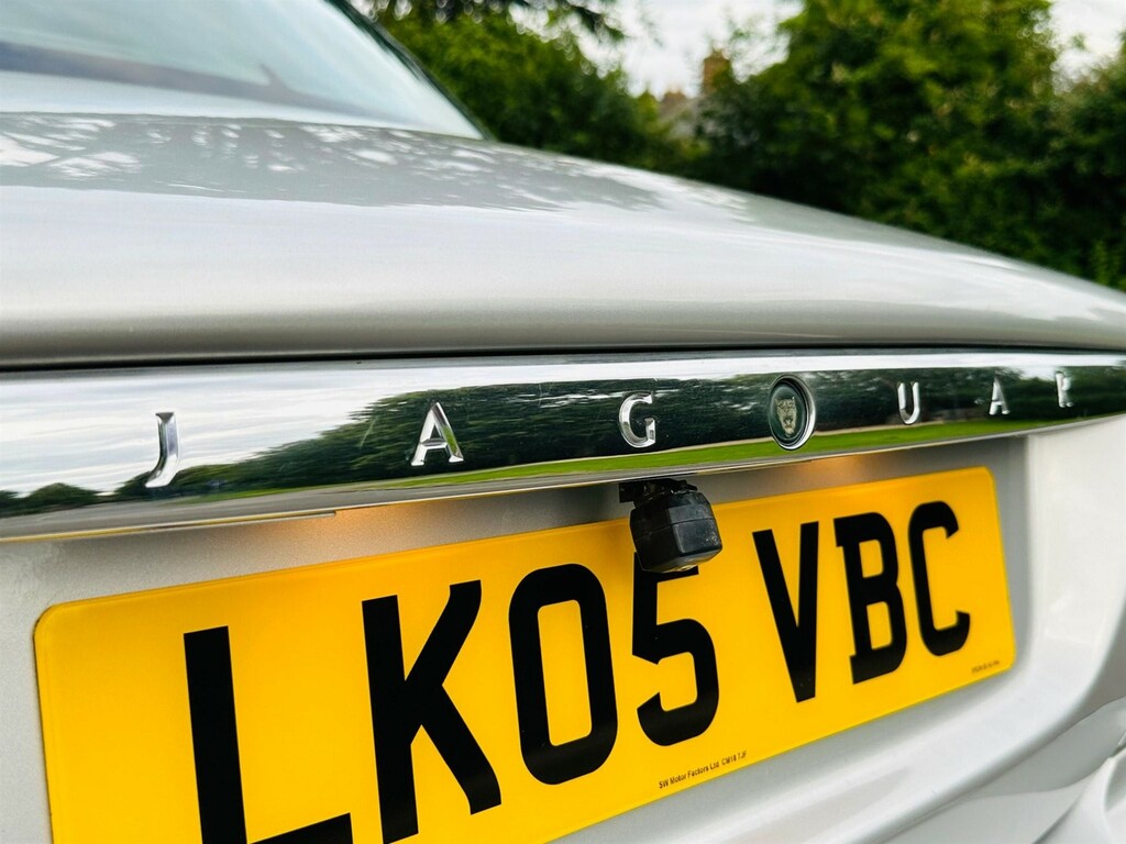 Jaguar XJR 4.2 V8 Silver #21