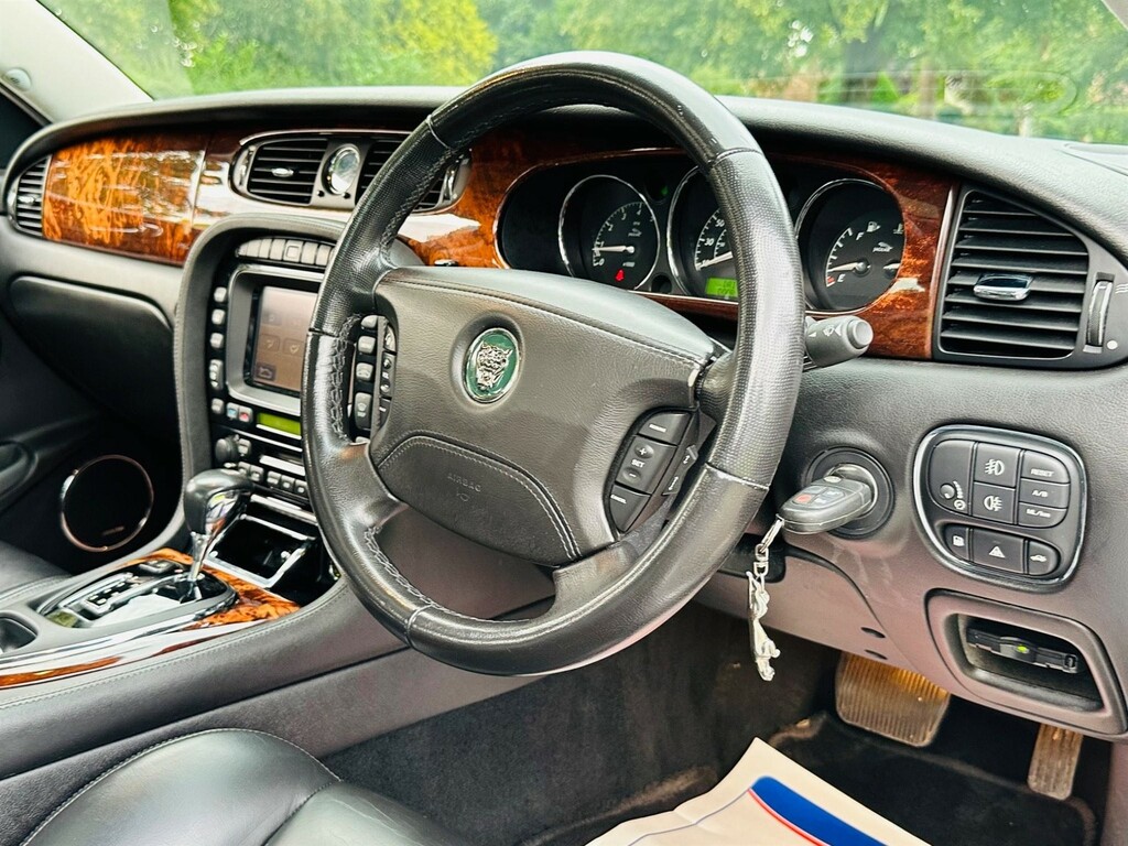 Jaguar XJR 4.2 V8 Silver #49