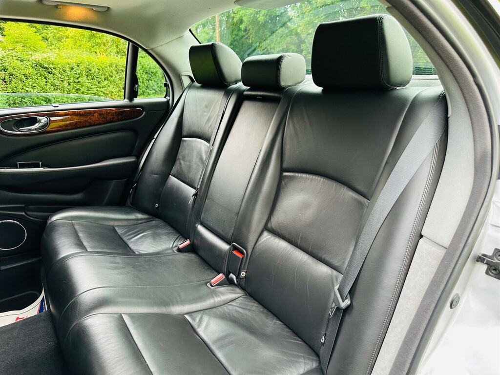Jaguar XJR 4.2 V8 Silver #37