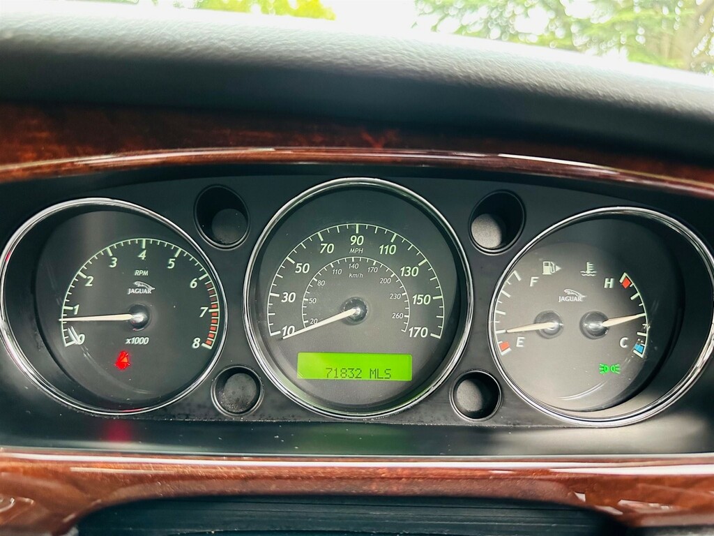 Jaguar XJR 4.2 V8 Silver #50