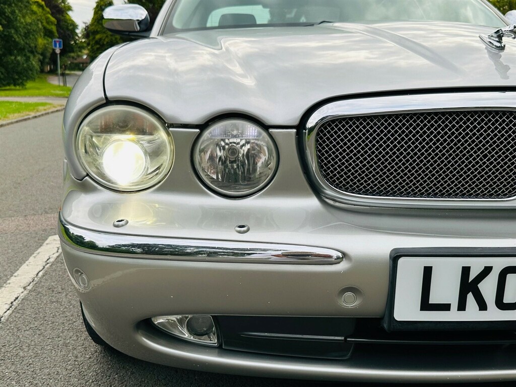 Jaguar XJR 4.2 V8 Silver #14